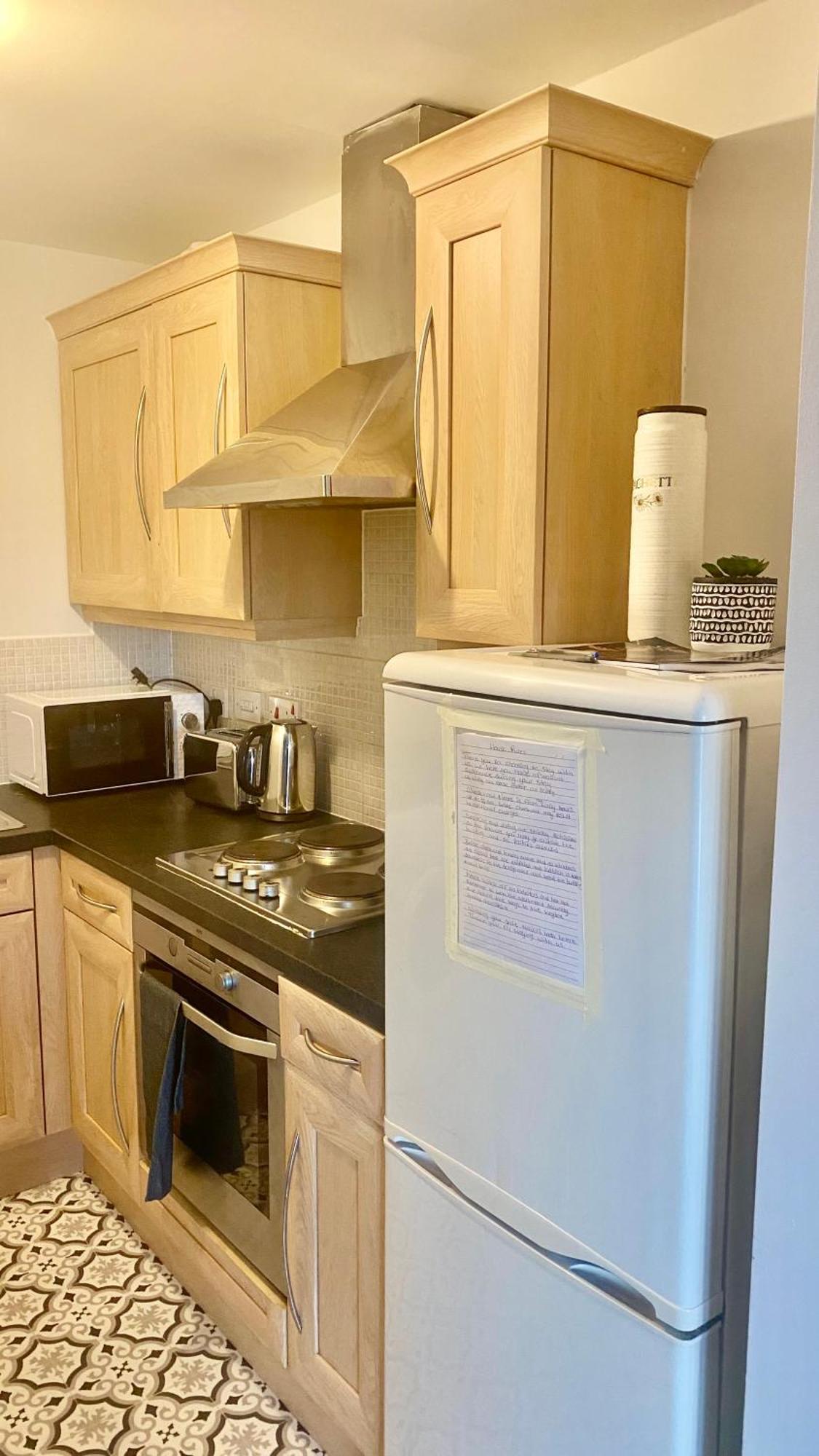 Spacious 1 Bedroom Apartment In Wigan Shevington Eksteriør bilde